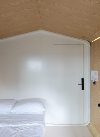 לינה זוגית מיוחדת בתל אביב | מלון The O pod