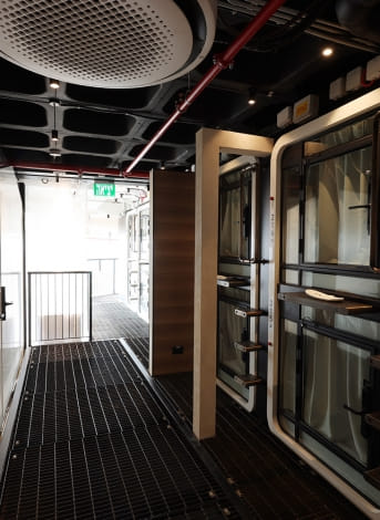 אירוח חסכוני לתרמילאים על הים | The O pod 